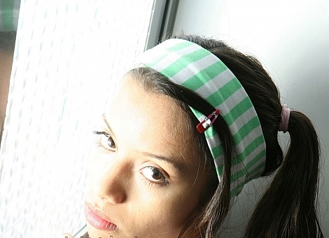 Teen Fingers Her Snatch