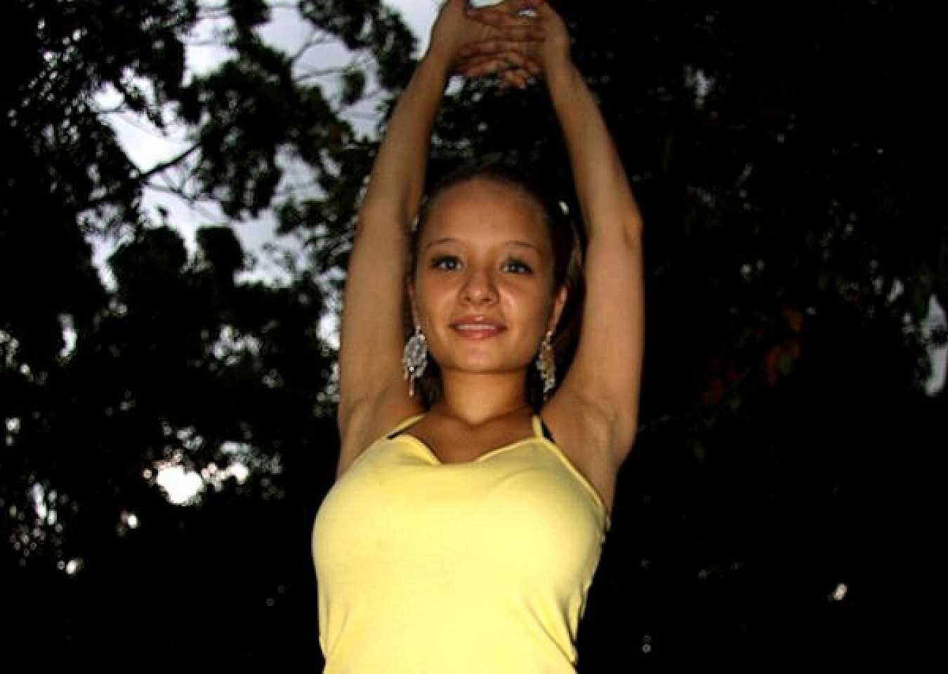 Paris Milan Night Stretching!