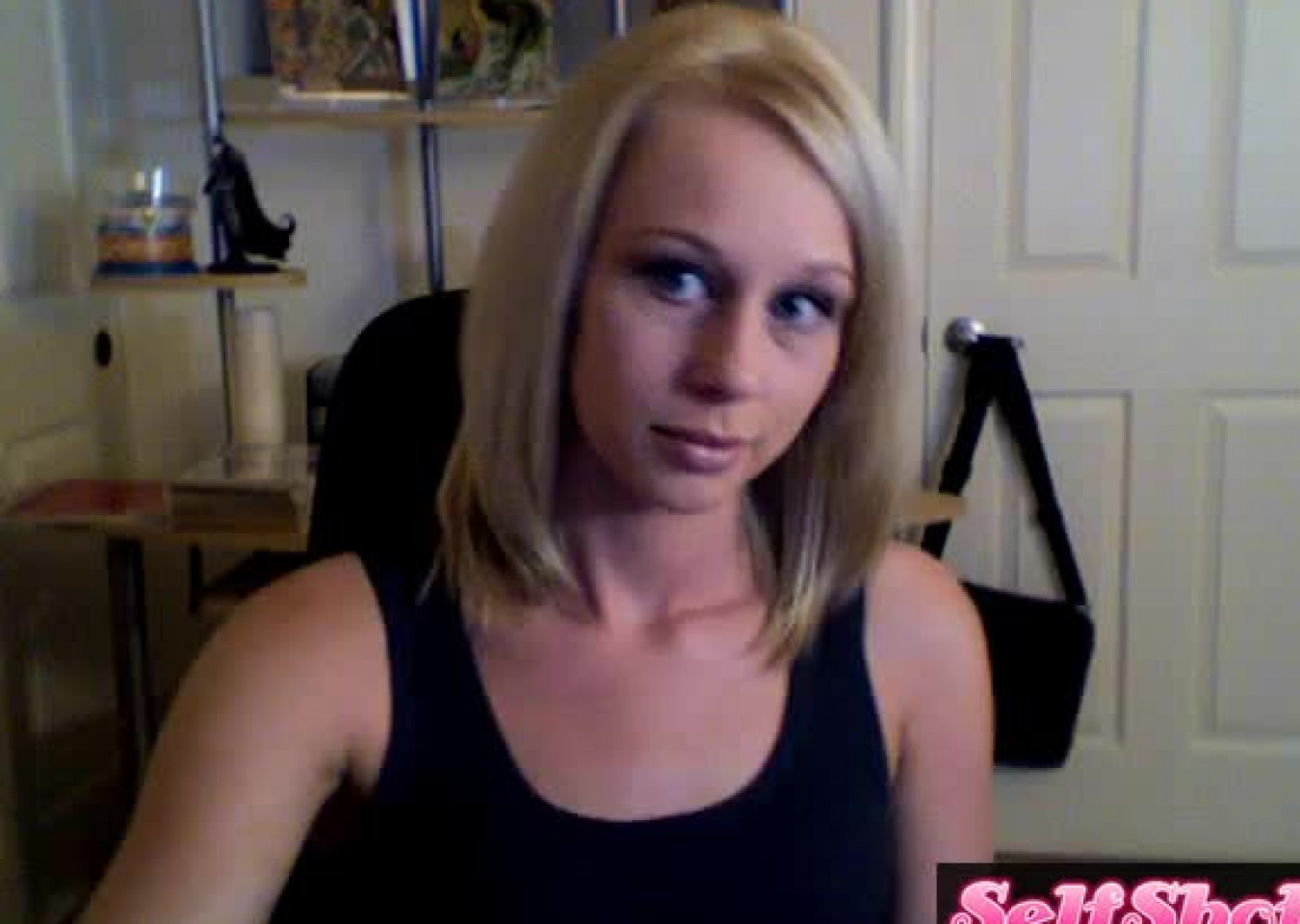 Selfshot18 Kylie Cam 1